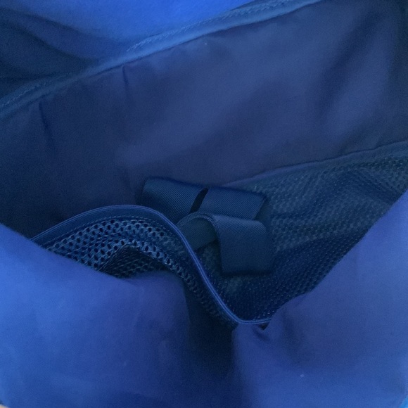 Blue and white vitality duffle / gym bag - Picture 7 of 8